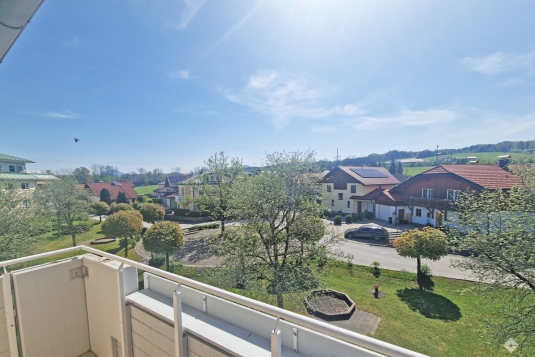 Sympathische 4-Zimmer Wohnung mit Balkon in Eugendorf