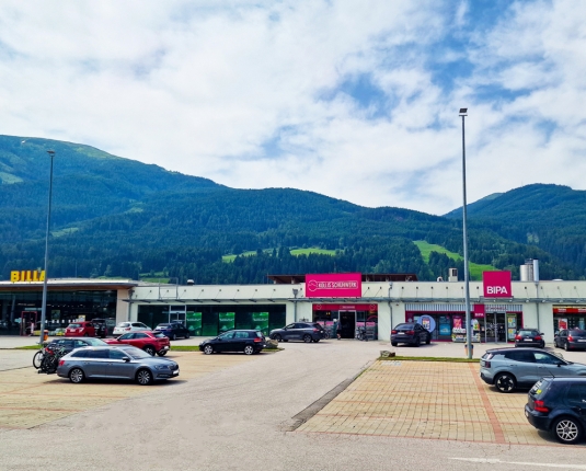 Geschäftsfläche in FMZ nahe Autobahn