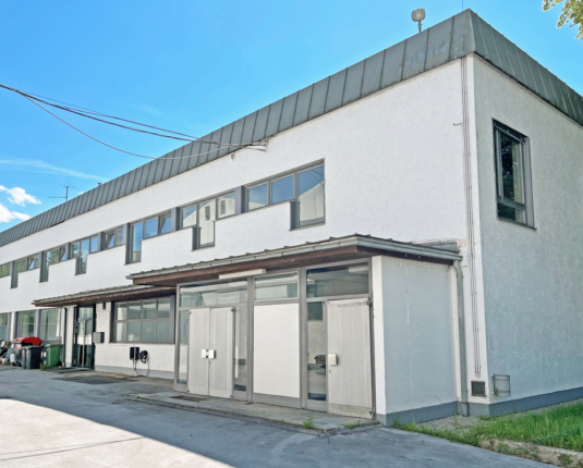 großzügige Hallenflächen in Hallein zu vermieten